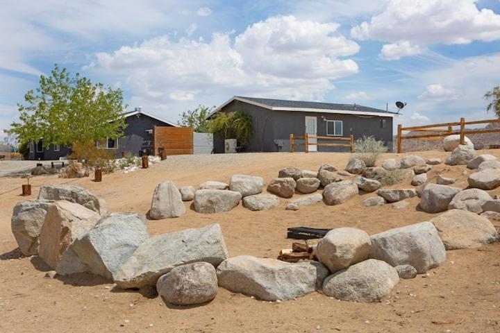 Sapphire Haven! Pool + Jacuzzi + Movie Theatre + 10 Min To Monument! Villa Joshua Tree Exterior photo