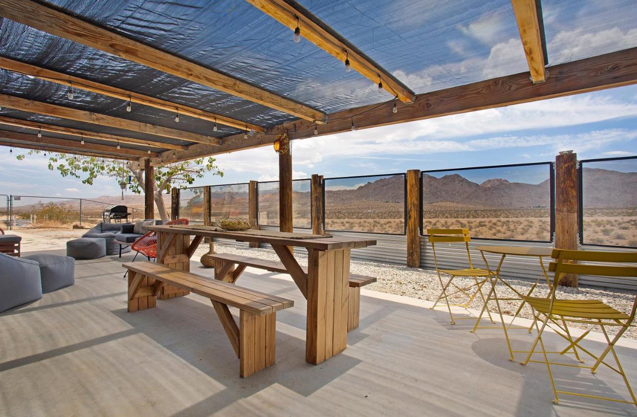 Sapphire Haven! Pool + Jacuzzi + Movie Theatre + 10 Min To Monument! Villa Joshua Tree Exterior photo