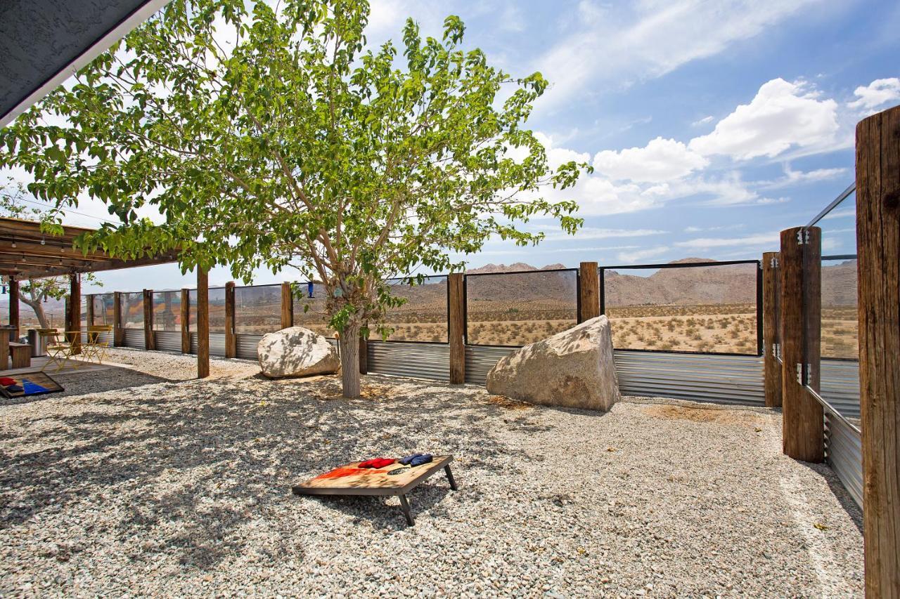 Sapphire Haven! Pool + Jacuzzi + Movie Theatre + 10 Min To Monument! Villa Joshua Tree Exterior photo