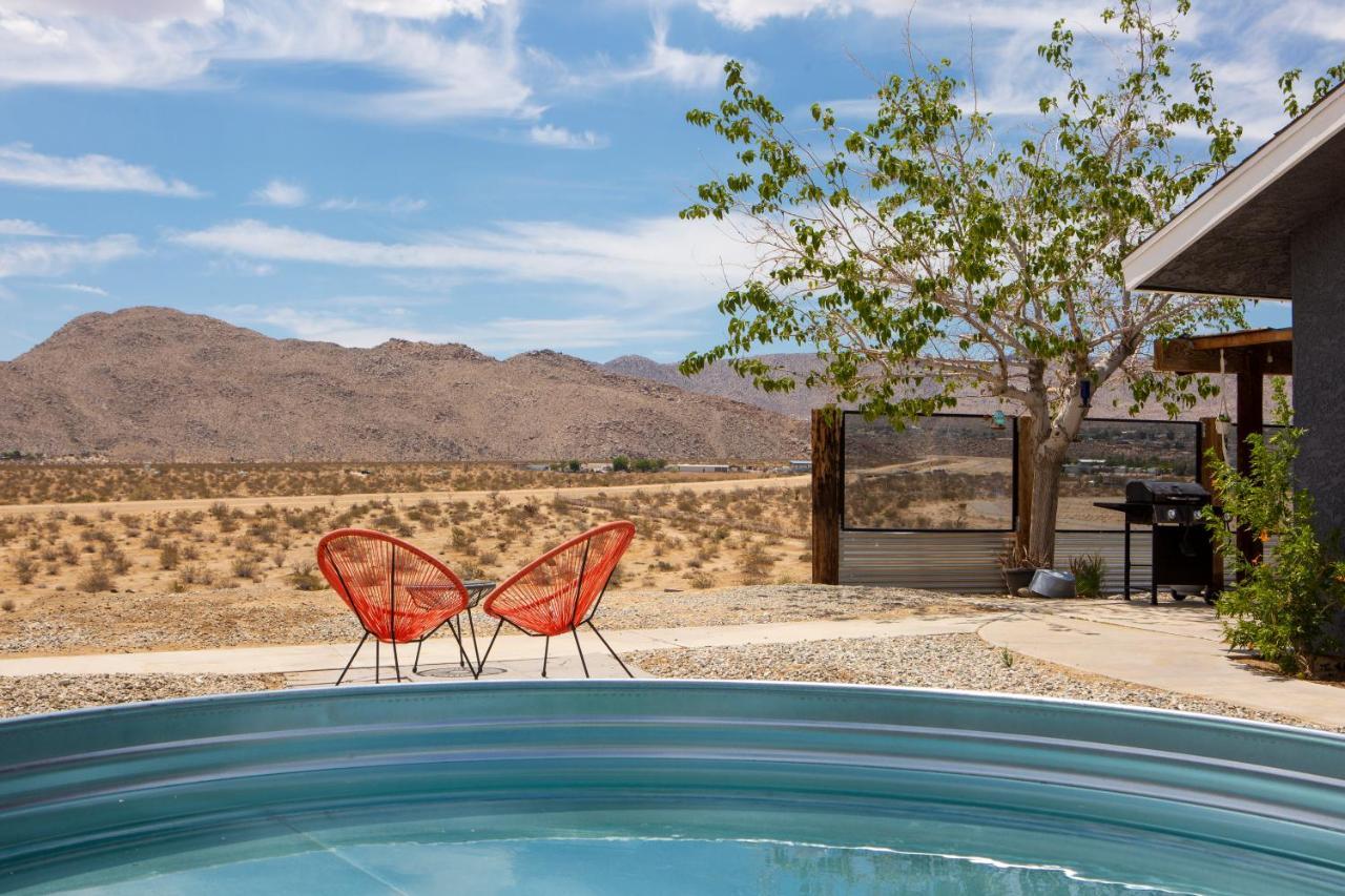 Sapphire Haven! Pool + Jacuzzi + Movie Theatre + 10 Min To Monument! Villa Joshua Tree Exterior photo